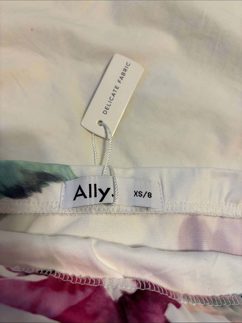 Ally Fashion White Floral Strapless Asymmetric Top — image 2 of 5